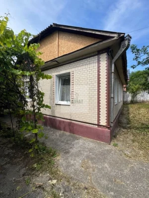 Продам компактний будинок на Руських Фільварках.З хорошою ло