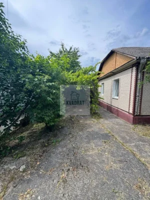 Продам компактний будинок на Руських Фільварках.З хорошою ло