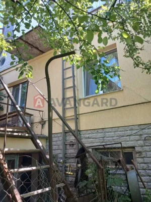 Затишний будинок Красилів