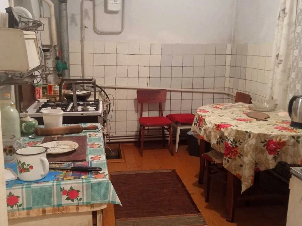 Будинок. Красилів, Центральна вул.