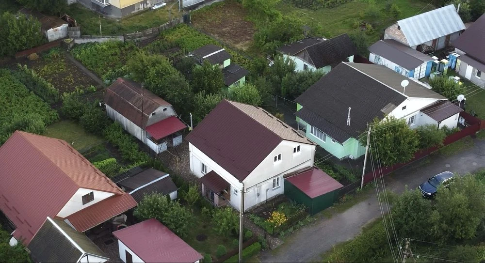 Продаж великого будинку з гарним ремонтом