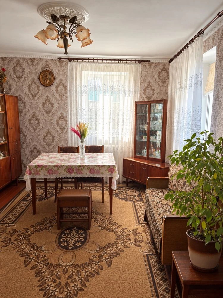 Продаж будинку в м.Полонне