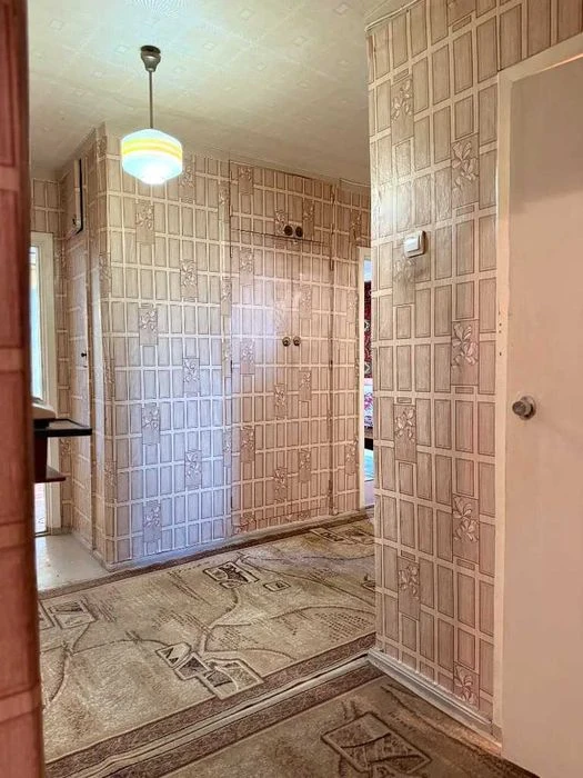 Продам 3-комнатную квартиру Красный Камень Савкин.