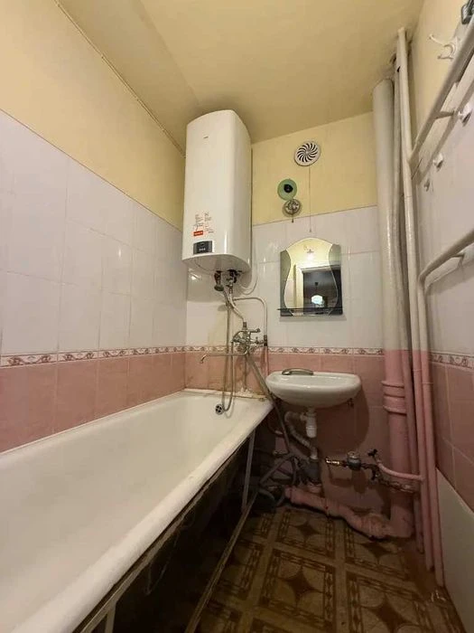 Продам 3-комнатную квартиру Красный Камень Савкин.