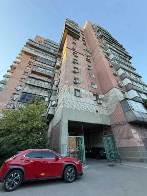 Продам 3-комнатную квартиру Красный Камень Савкин.