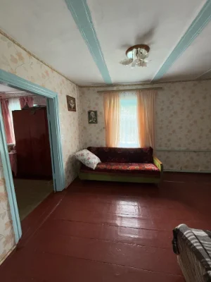 Будинок з ділянкою в селі Попівці