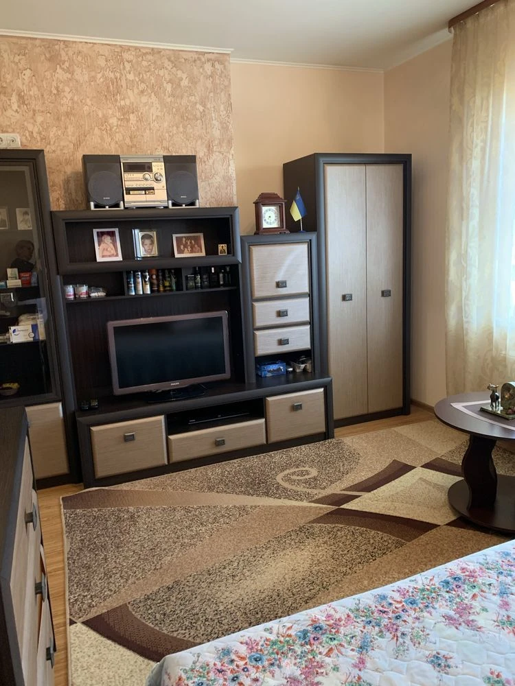 Продам затишний будинок у м. Староконстантинів