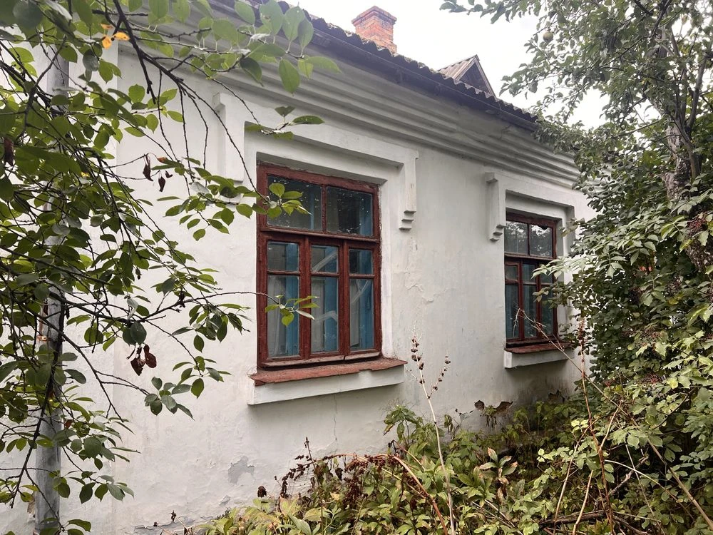 Продам  цегляний будинок, м. Шепетівка  поблизу 3-школи