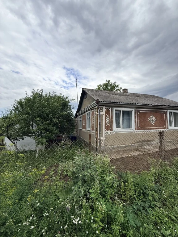 Продам будинок та земельну ділянку