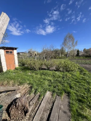Продам будиночок та земельну ділянку в центрі міста