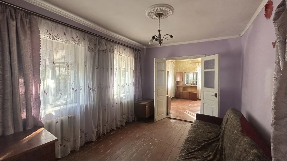 Продаж затишного будинку в м. Городище! Потребує косметики