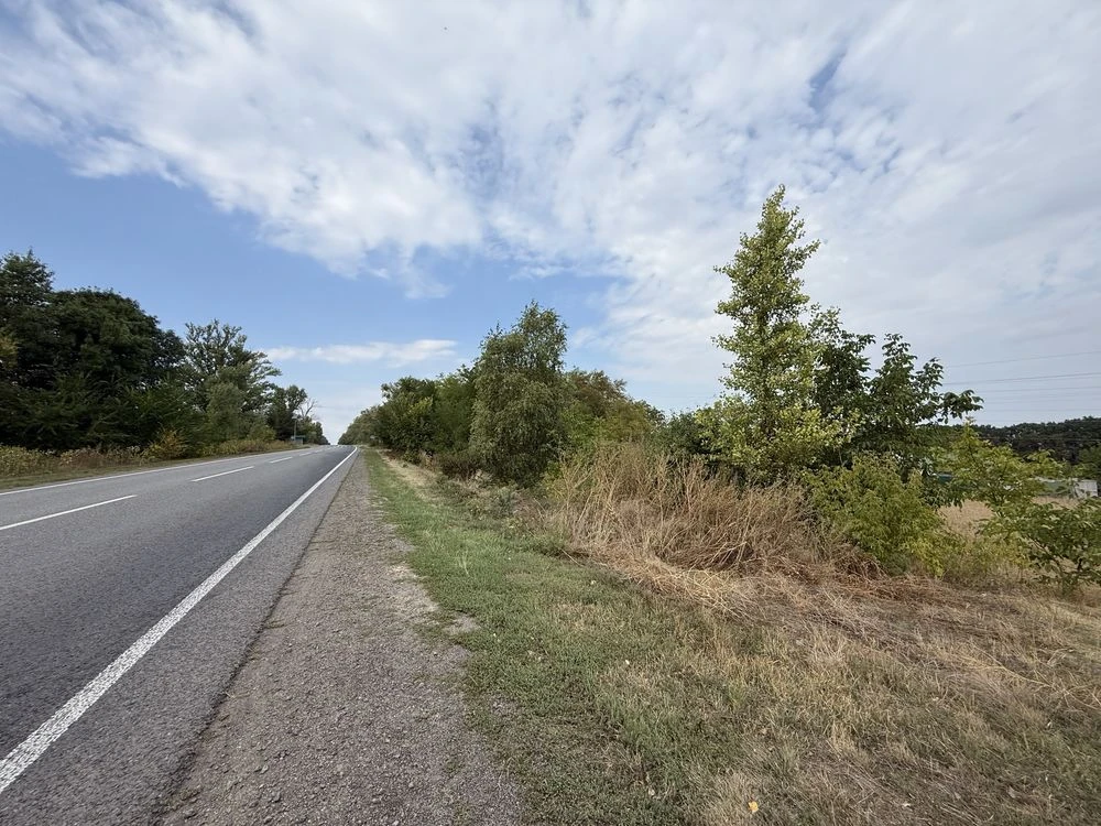 Продам будинок перспективне комерційне місце під трасою Горо