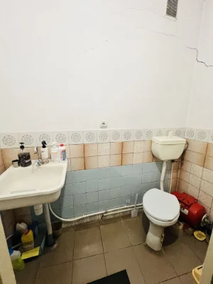 Продається будинок з можливістю вести бізнес в центральній ч