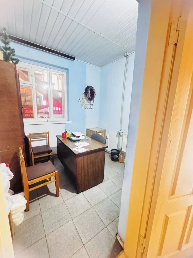 Продається будинок  з вбудованою пекарнею площею 147м2 в м.Г
