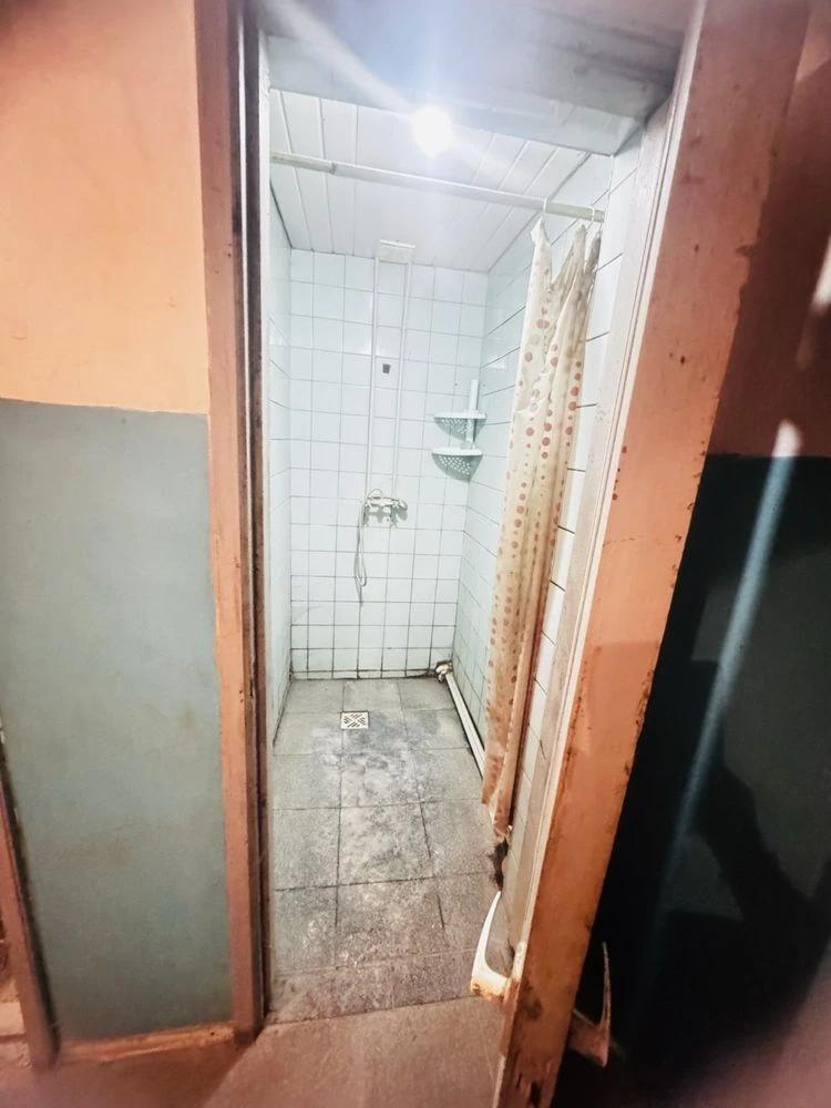 Продається будинок  з вбудованою пекарнею площею 147м2 в м.Г