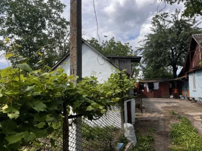 Продам хату у селі Городище з дуже хорошою тиреторією