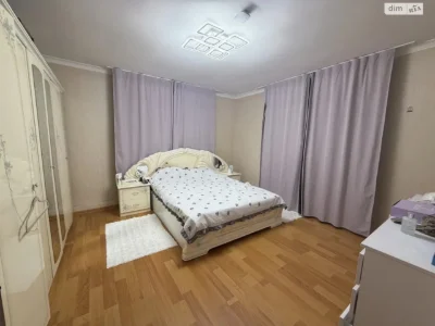 Продаж Дім