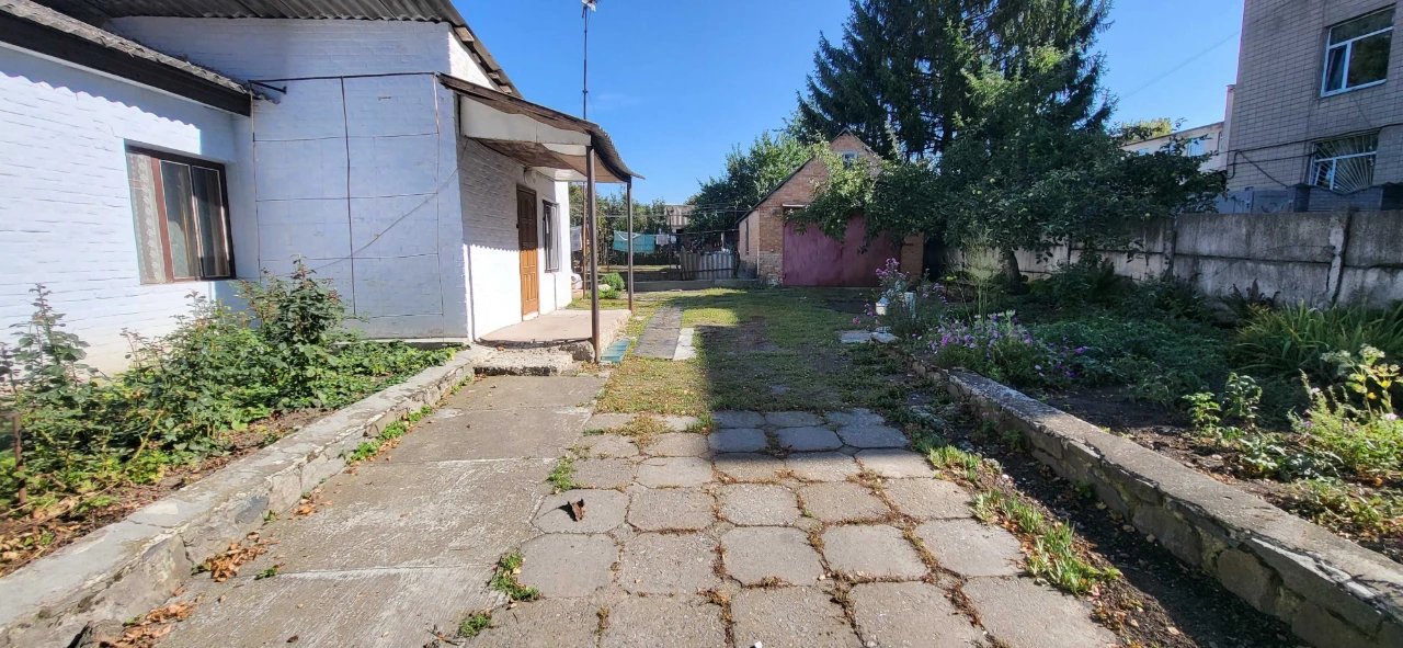 Продам будинок в самому центрі м. Звенигородка