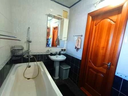 Продаж Сучасного Котеджу в тихій місцині!
