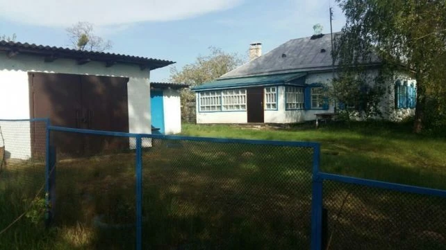 Пролається будинок в селі Матвіївка