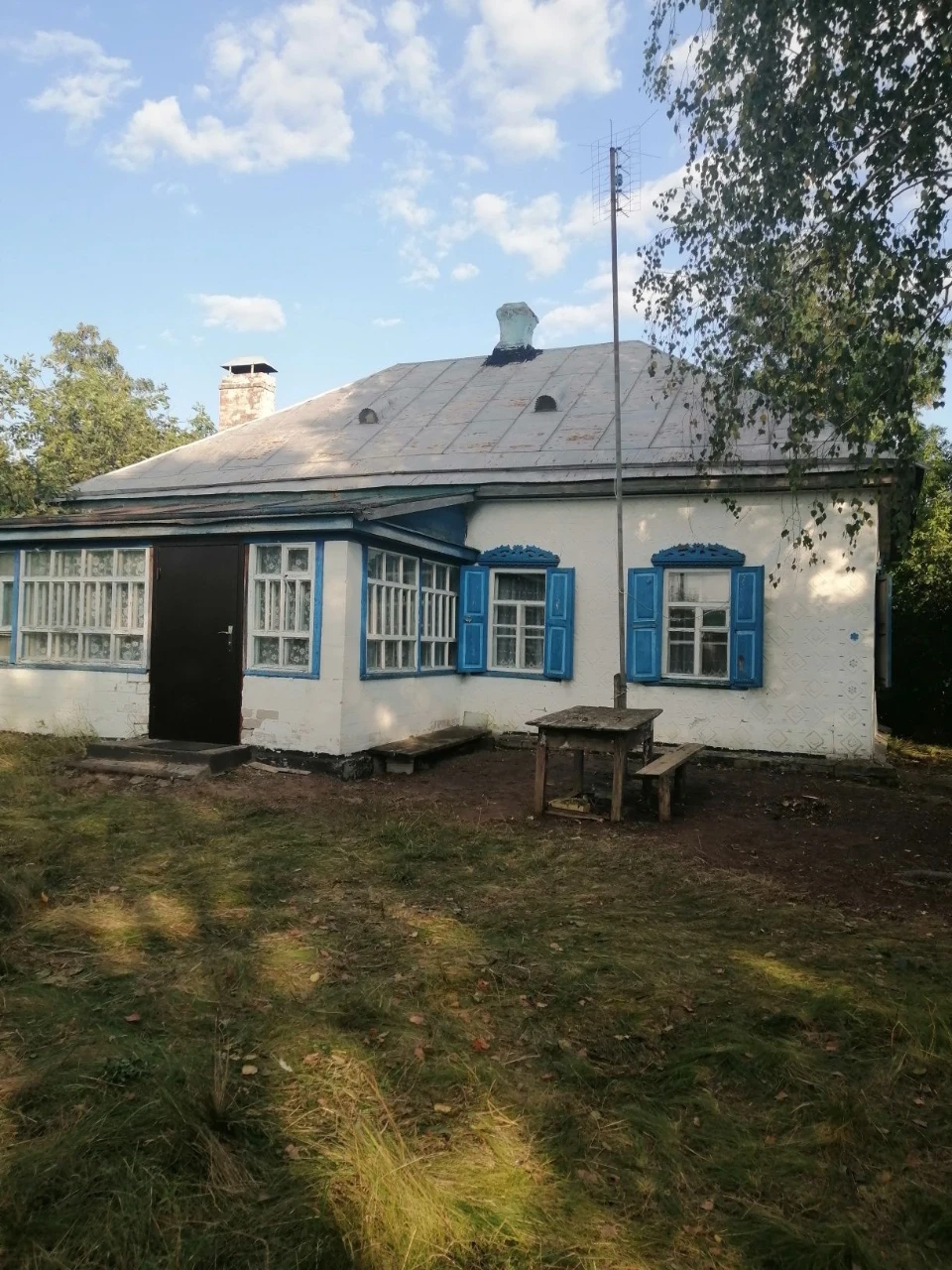 Пролається будинок в селі Матвіївка