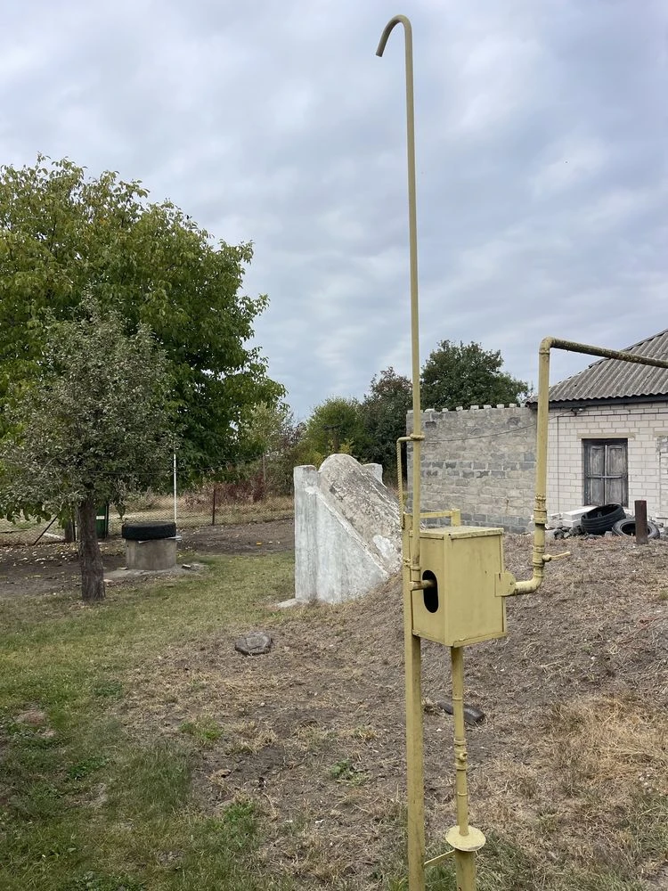 Будинок земельна ділянка нерухомість недобудова прибудова га