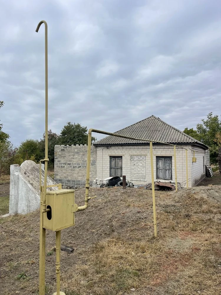 Будинок земельна ділянка нерухомість недобудова прибудова га