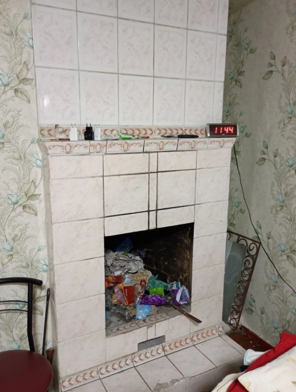 Продам півбудинку в центрі Терміново!