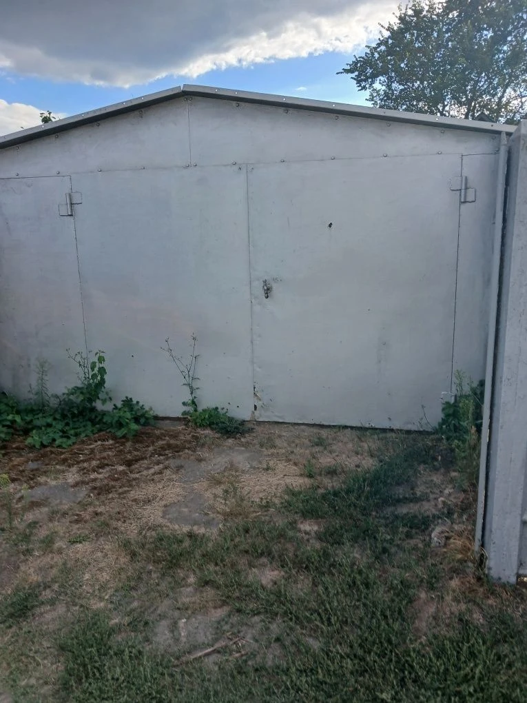 Продаж будинку 102 кв.м. з гаражем та ділянкою  10 сот. райо