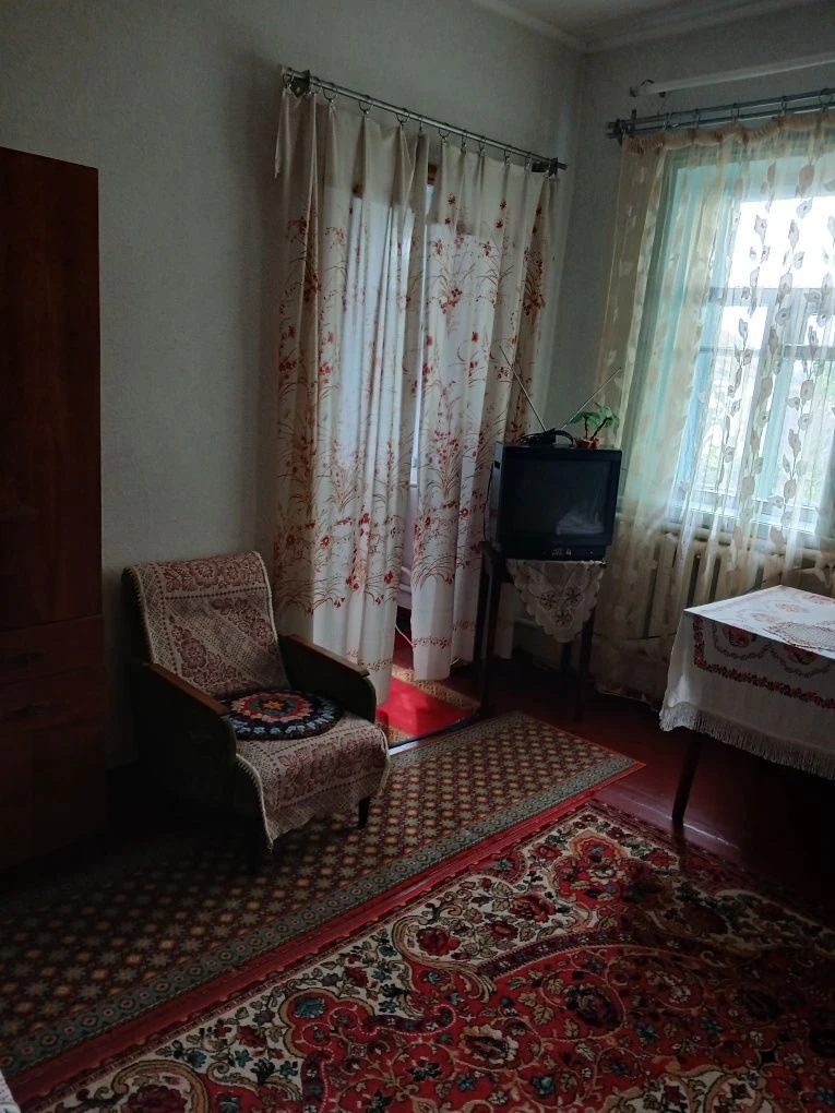 Продаж будинку 102 кв.м. з гаражем та ділянкою  10 сот. райо