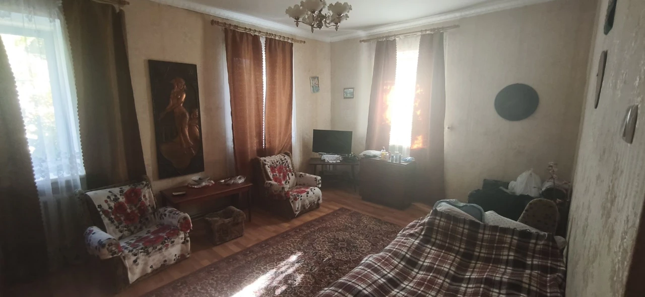Продам будинок, дім в центрі міста