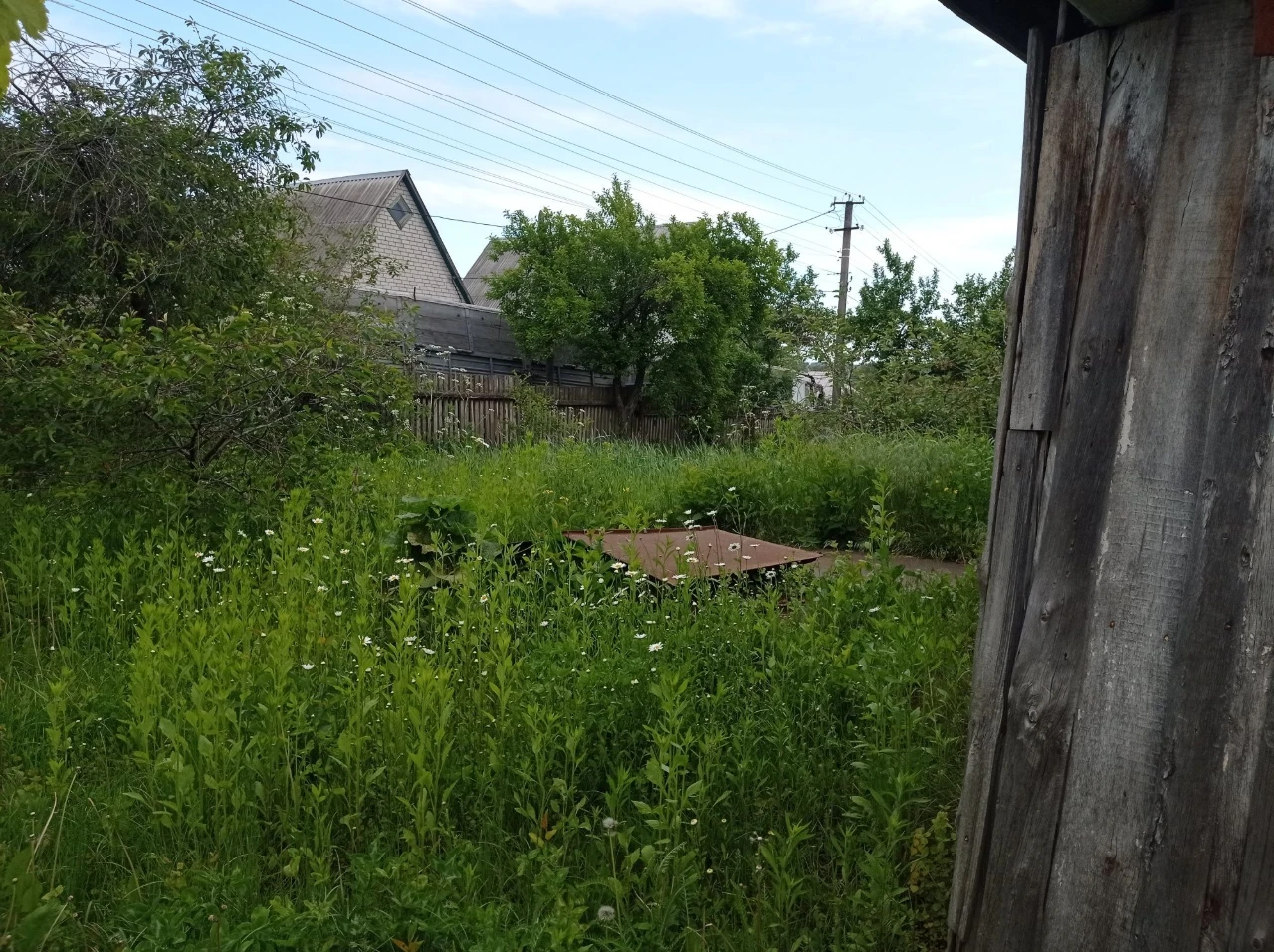 Продаю половину хати з присадибною ділянкою в Кам'янка Черка