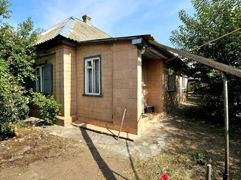 Будинок. Золотоноша, Чкалова