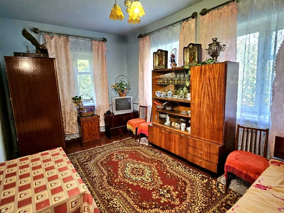 Будинок. Золотоноша, Чкалова