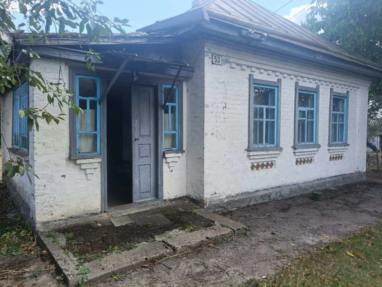 Будинок, з ділянкою 32 сот. м. Золотоноша.