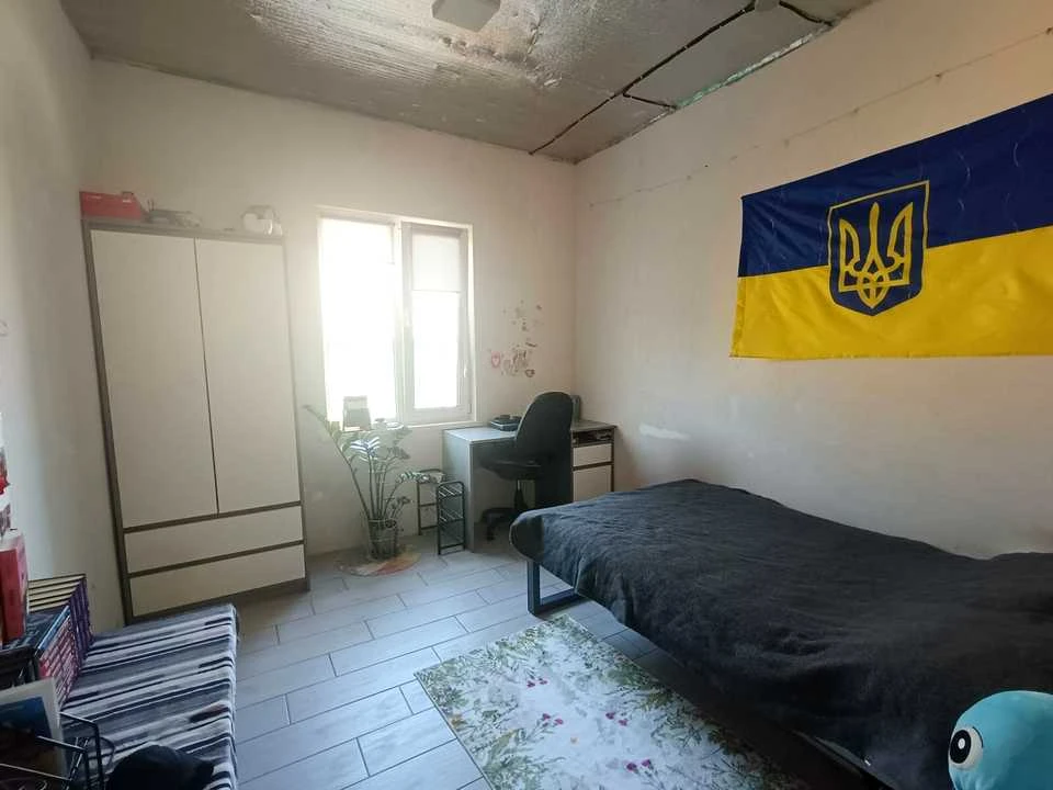 Будинок. Золотоноша, Чайковського