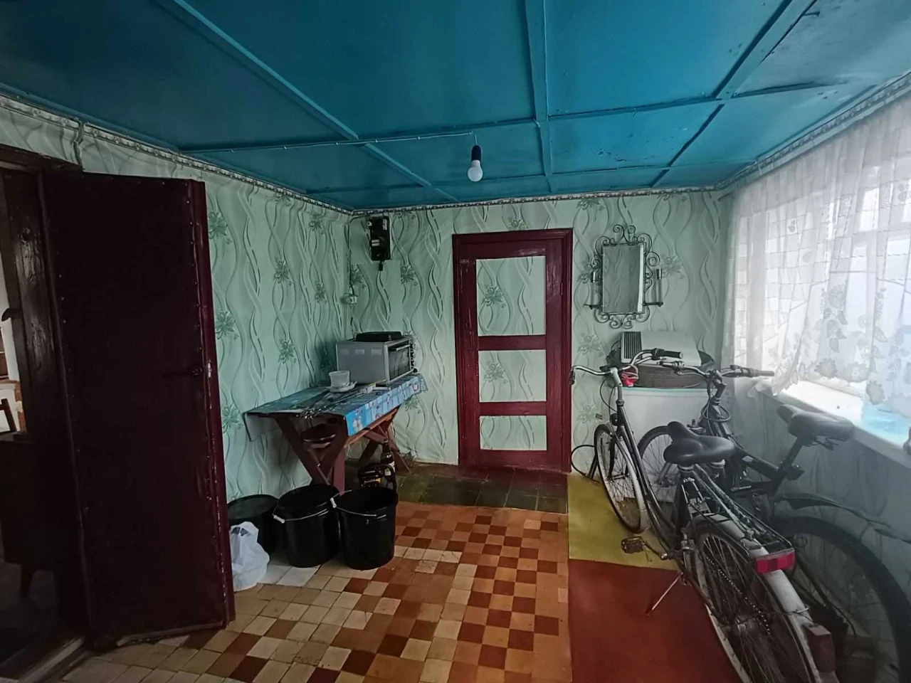 Будинок із Великою ділянкою, під Реконструкцію!