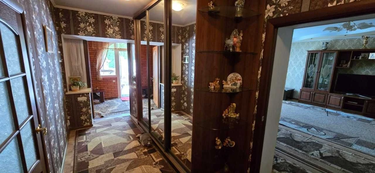 Одноповерховий цегляний будинок 117.3 м², 22 сот, басейн, 2