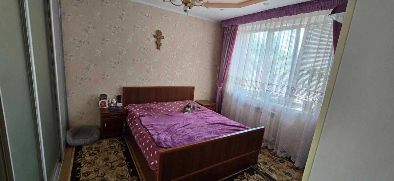 Одноповерховий цегляний будинок 117.3 м², 22 сот, басейн, 2