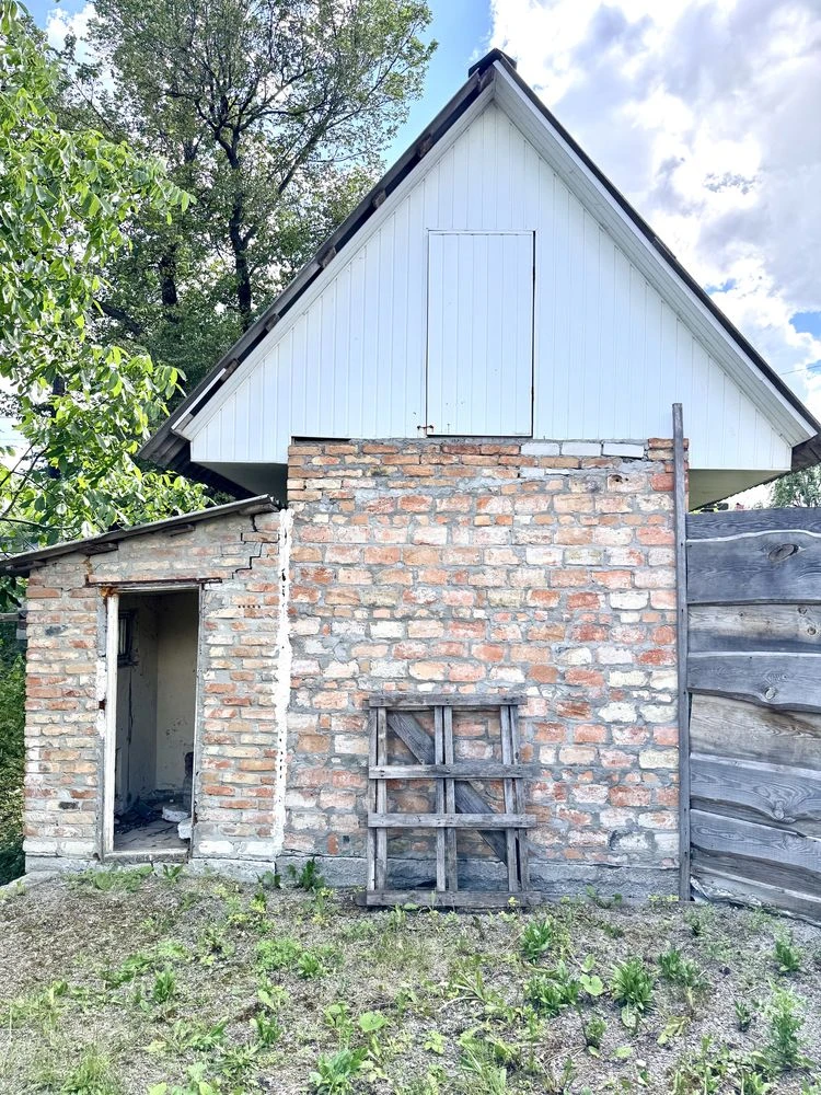 Продається просторий двоповерховий будинок у місті Канів, Че