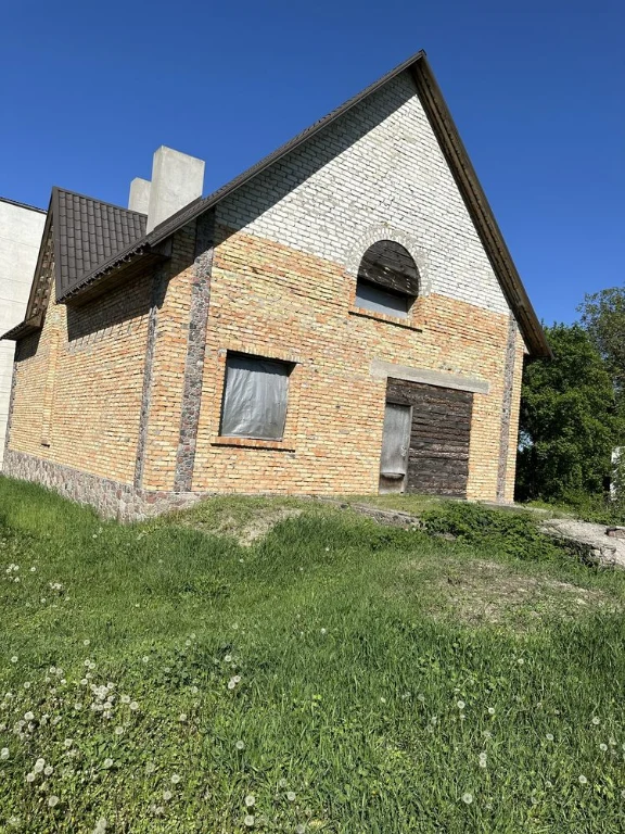 Будинок в Каневі
