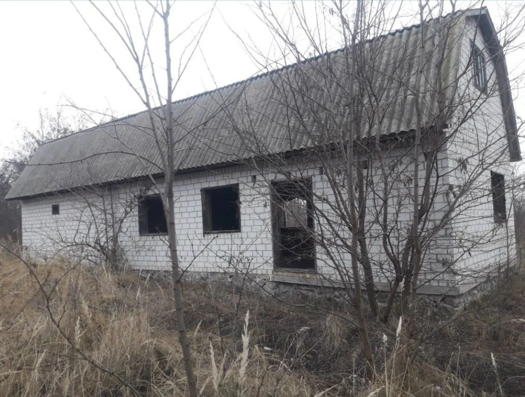 Продаю дачу недобудовану