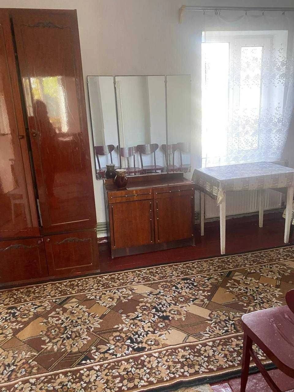 Продам будинок в місті Корсунь-Шевченківський на дві окремі