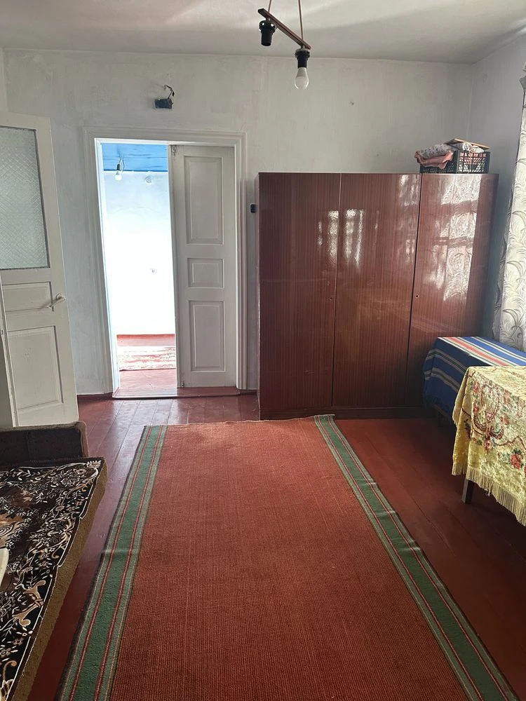 Продам будинок 85 м2 із земельною ділянкою