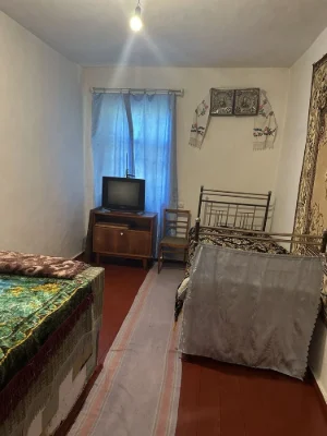 Продам будинок 85 м2 із земельною ділянкою