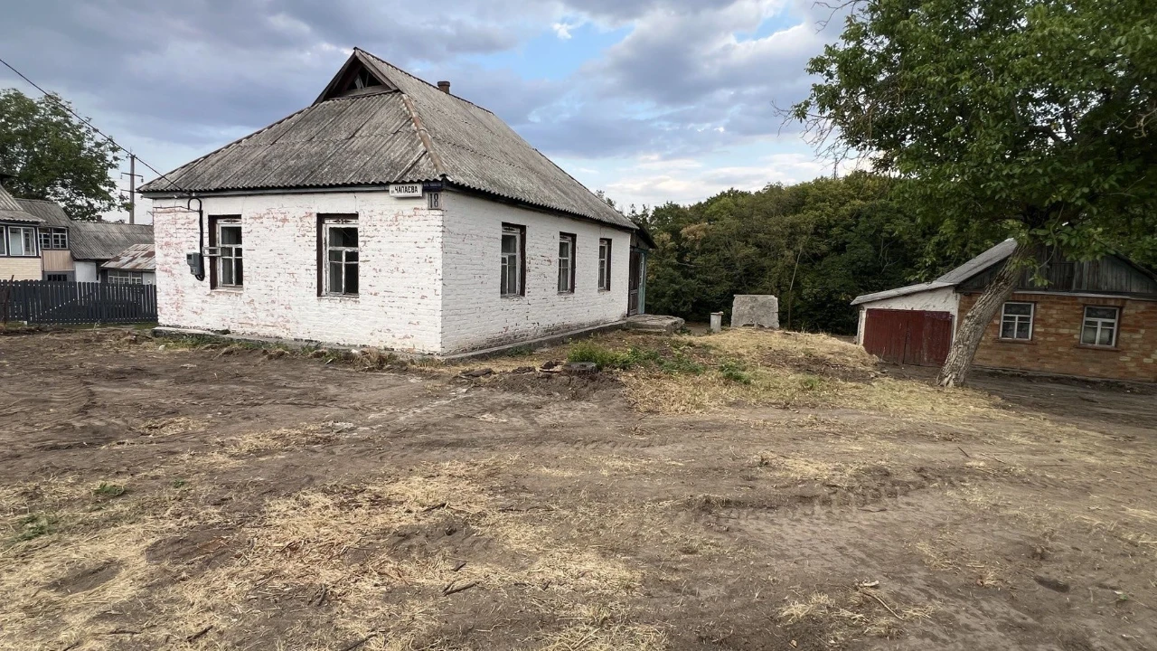 Будинок  ліс ,річка  +25 соток землі