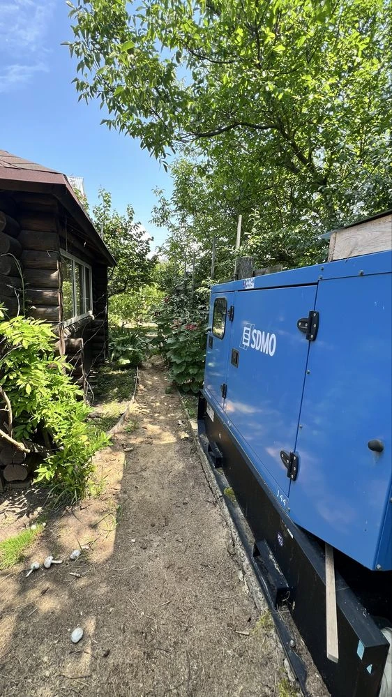 Продається 2 будинки та баня на березі р.Рось в м.Корсунь-Ше