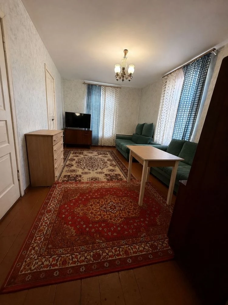 Продається затишний будинок, в тихому районі м. Корсунь з зе