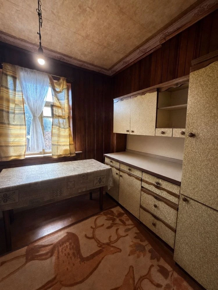 Продається затишний будинок, в тихому районі м. Корсунь з зе
