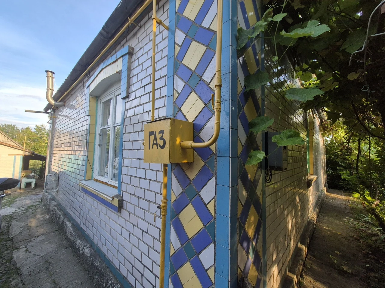Будинок (3 кімнати)85,5кв.м із земельною ділянкою 0,2355га